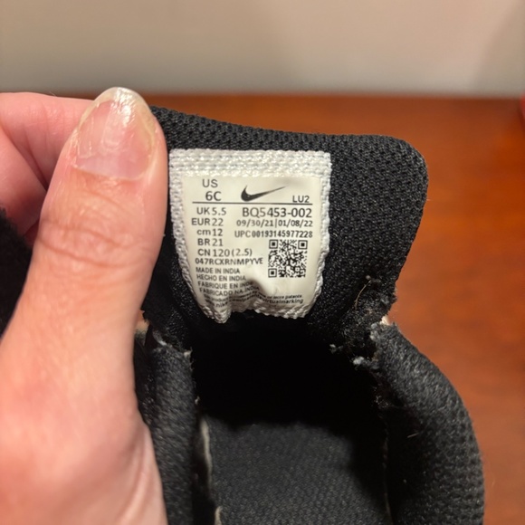 Nike Court Borough Low 2 TD in Black and White Child Size 6 - Picture 7 of 8